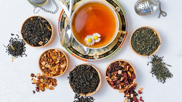 Uống trà gì dễ ngủ? 6 loại trà thảo mộc giúp an thần, ngủ sâu hơn mỗi đêm